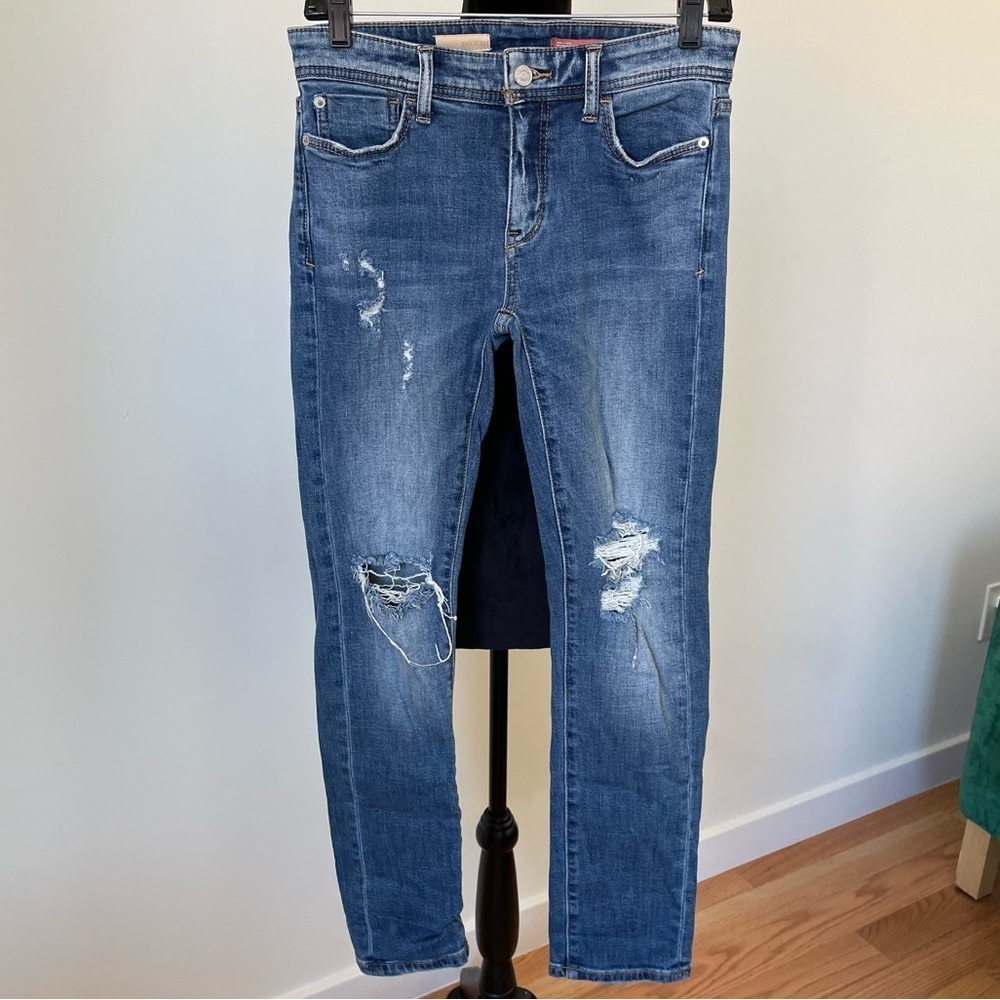 Anthropologie Pilcro Blue Distressed Mid-Rise Slim Boyfriend Crop Jeans EUC 25